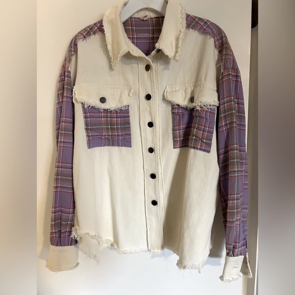 POL Cream and Purple Plaid Sleeve Button-Up Top/Jacket   Size M